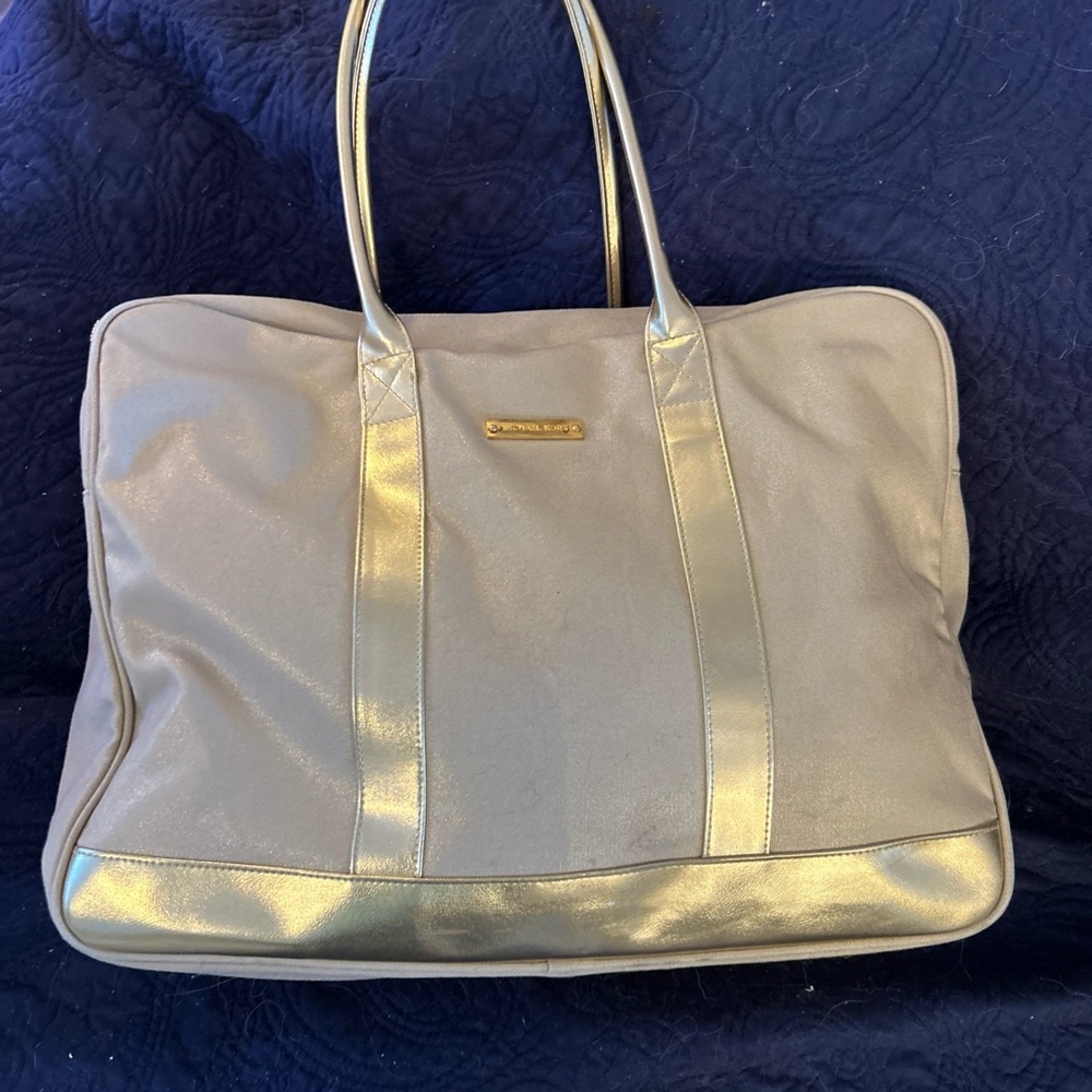 Michael Kors Gold weekender